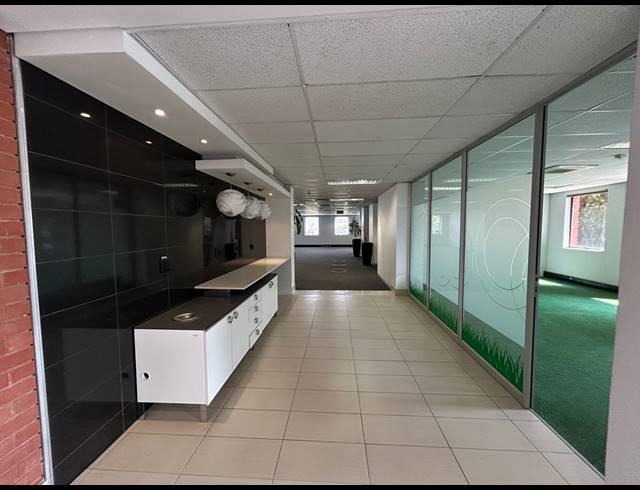 332M² OFFICE TO LET IN SANDTON CENTRAL